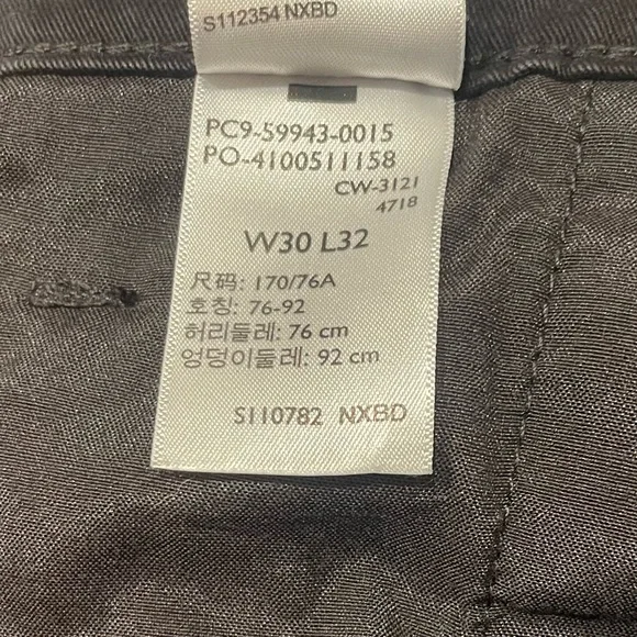 Levis Signature S67 Jeans Mens Black 30x32 Athletic Straight Leg
Zipper Pocket - Picture 9 of 10